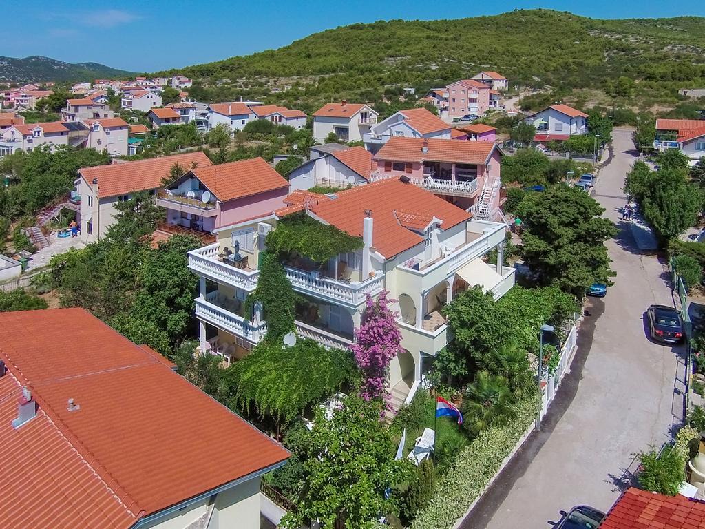 Oaza Tribunj Sea View Apartment Bagian luar foto