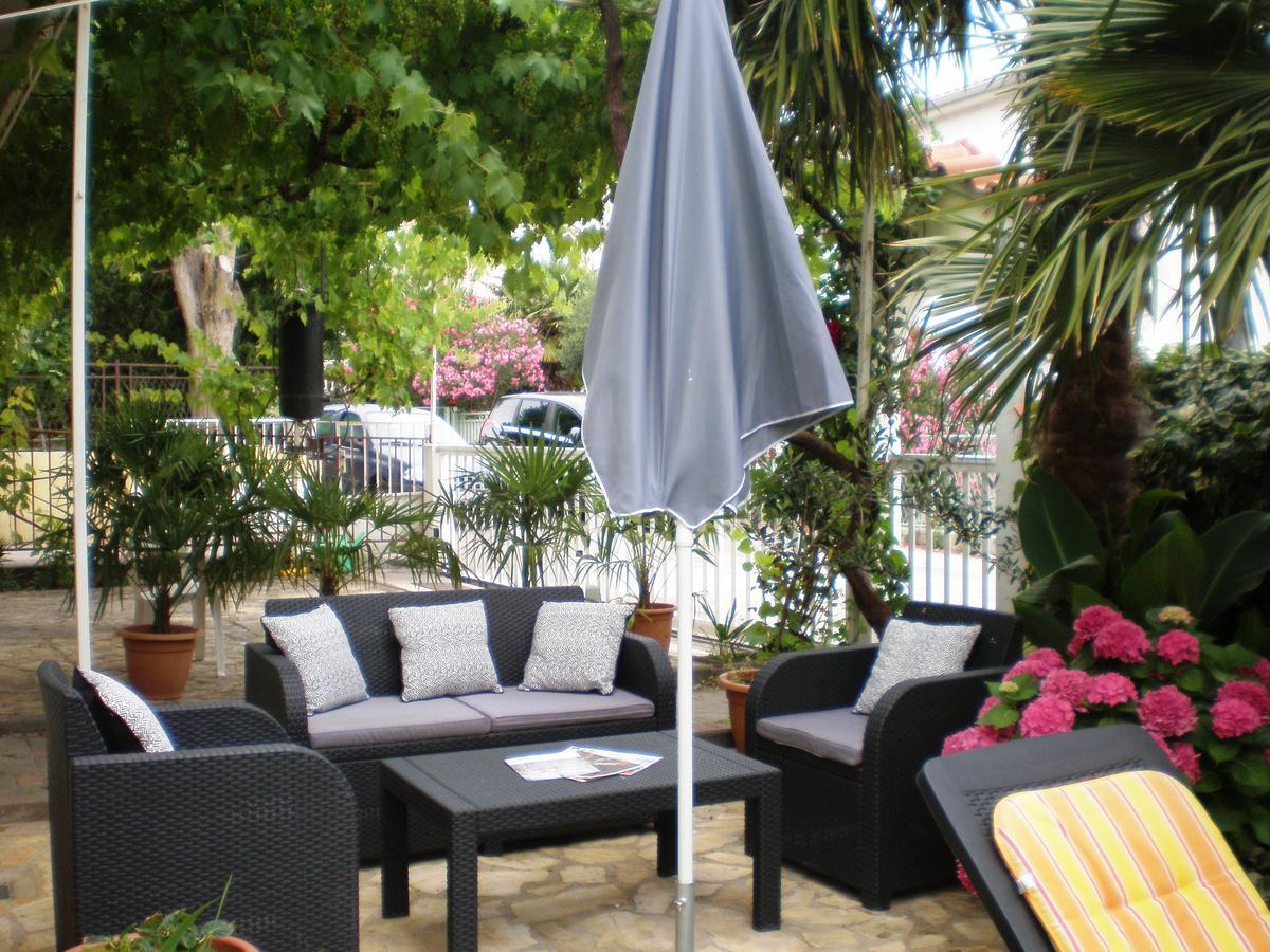 Oaza Tribunj Sea View Apartment Bagian luar foto